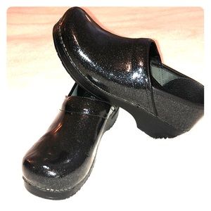 Dansko clogs size 11